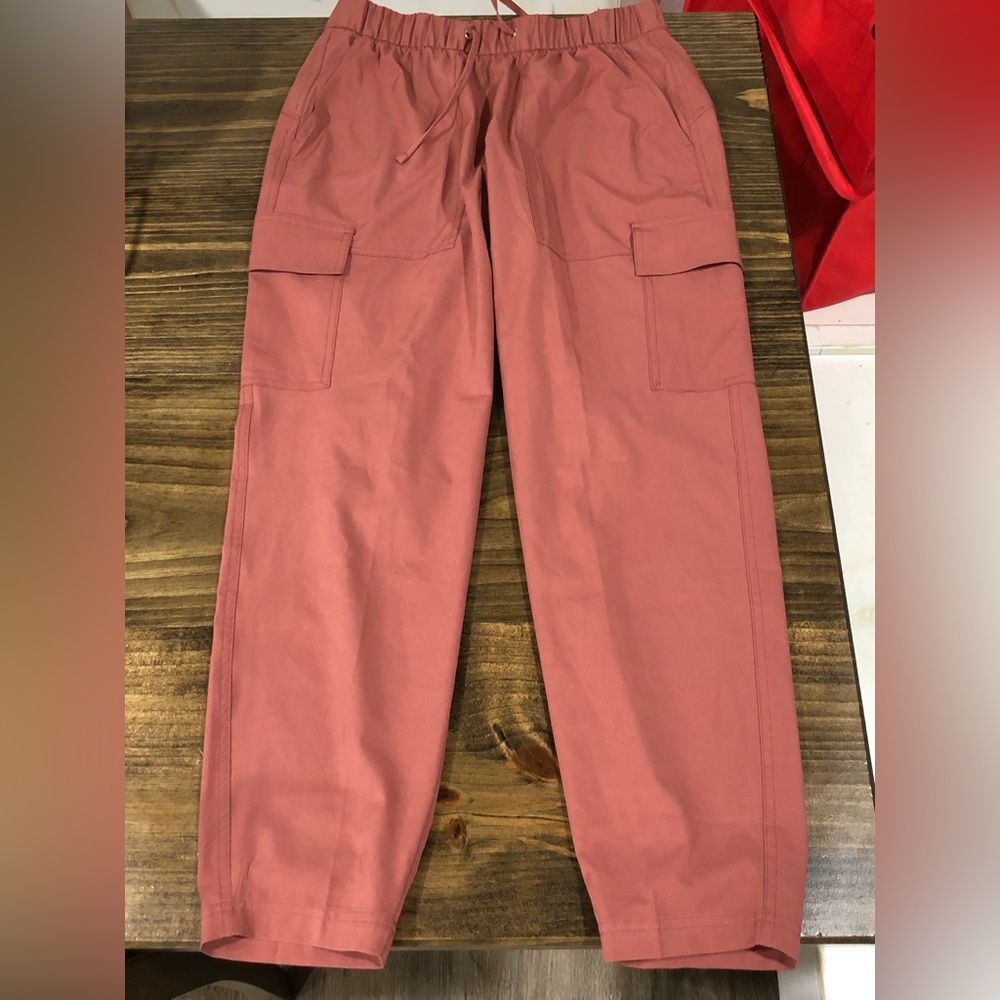 Old navy active stretchtech joggers (cargo style)